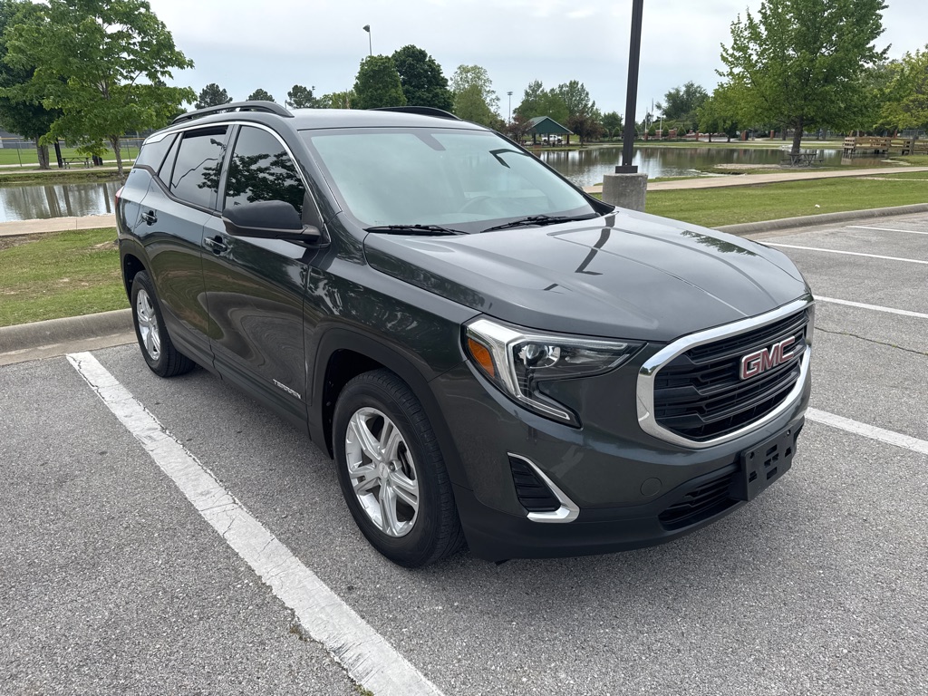 Photo 3 of this GMC TERRAIN