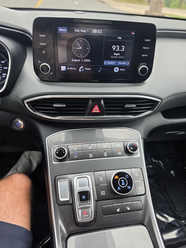 Photo 14 of this HYUNDAI SANTA FE