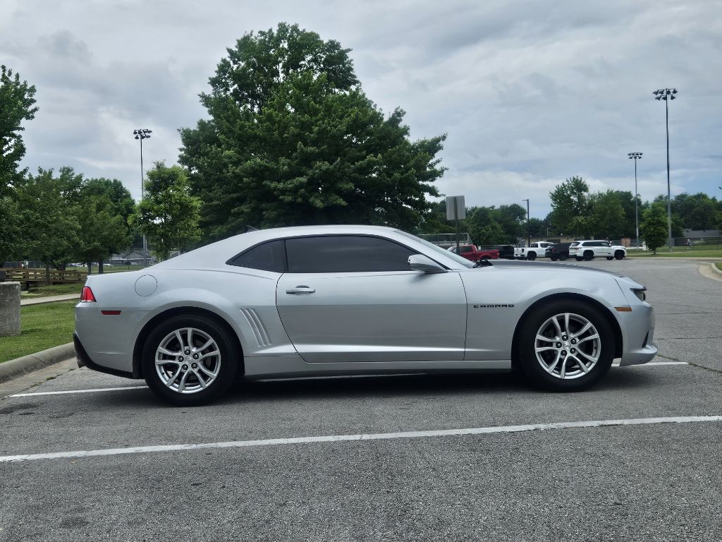 Photo 2 of this CHEVROLET CAMARO