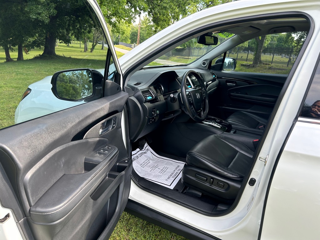 Photo 10 of this HONDA RIDGELINE