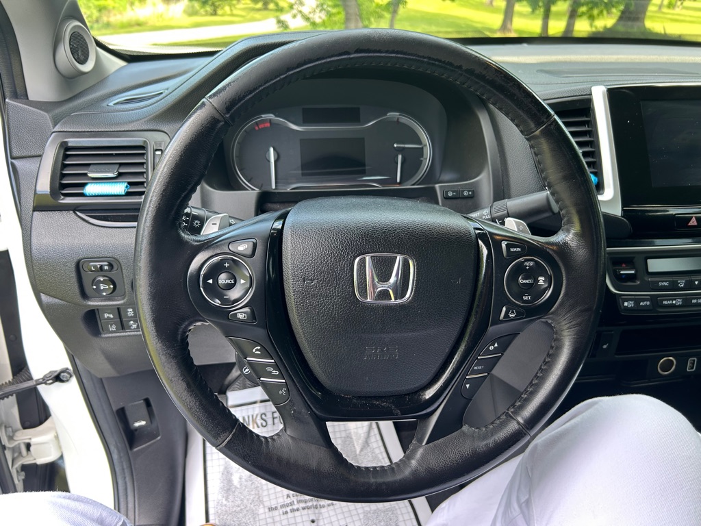 Photo 8 of this HONDA RIDGELINE