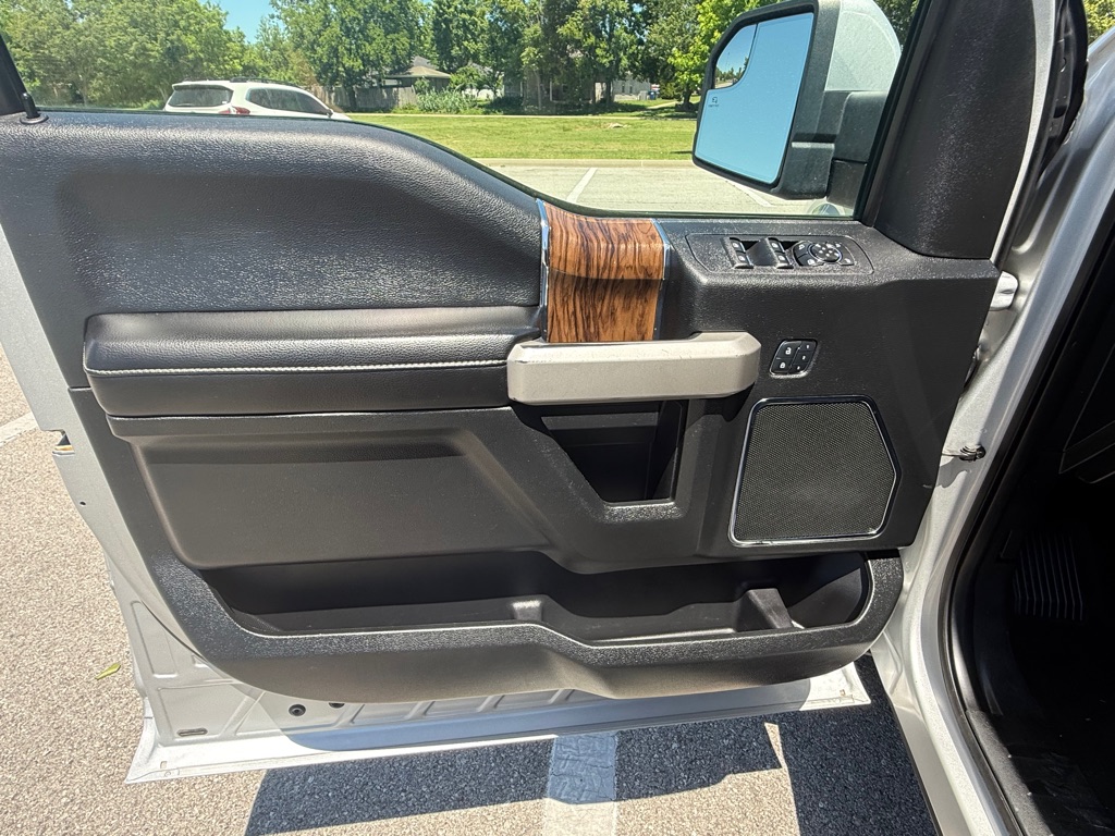 Photo 11 of this FORD F150