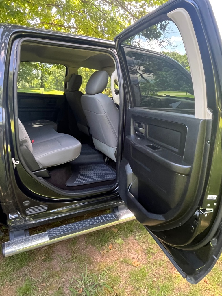 Photo 10 of this RAM 1500