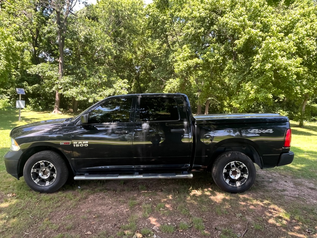 Photo 4 of this RAM 1500
