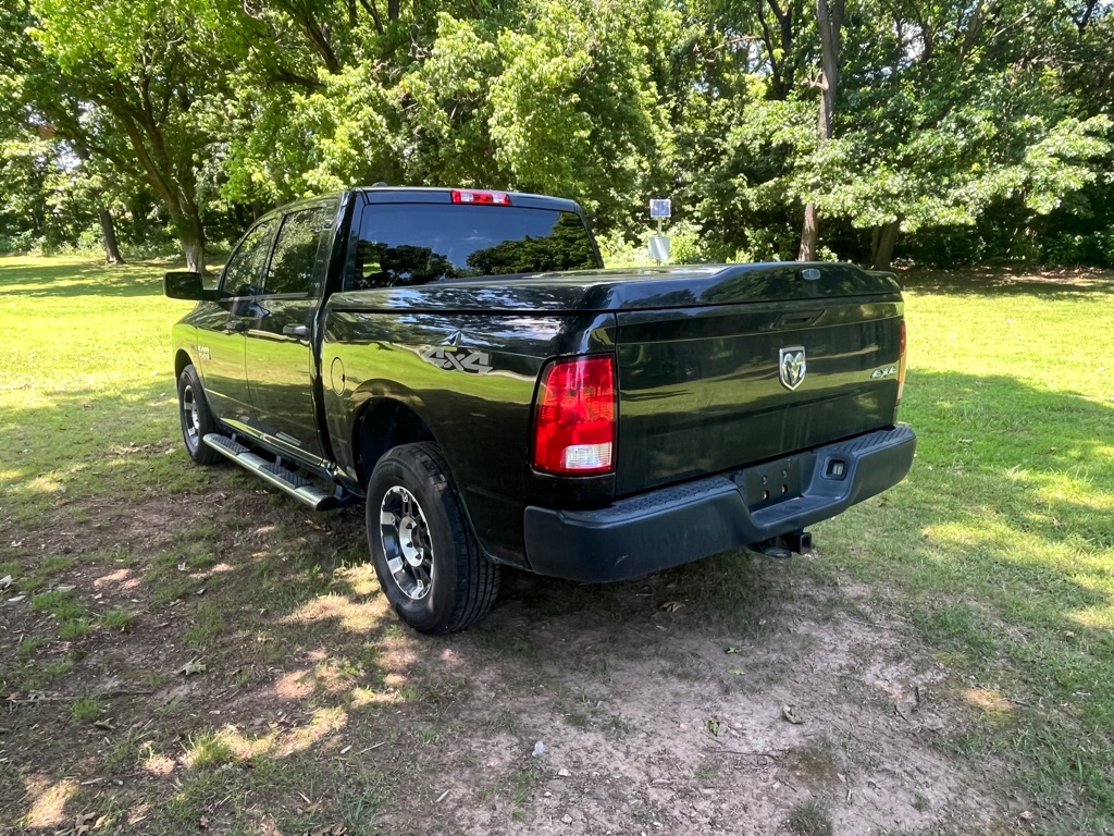 Photo 6 of this RAM 1500