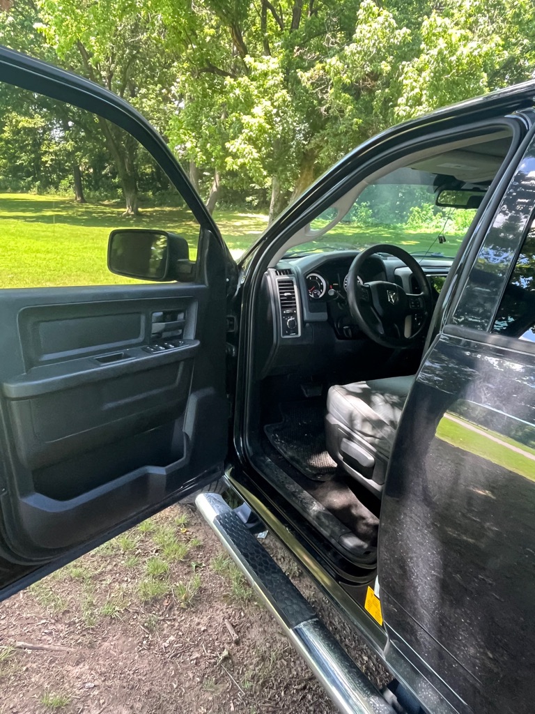 Photo 12 of this RAM 1500