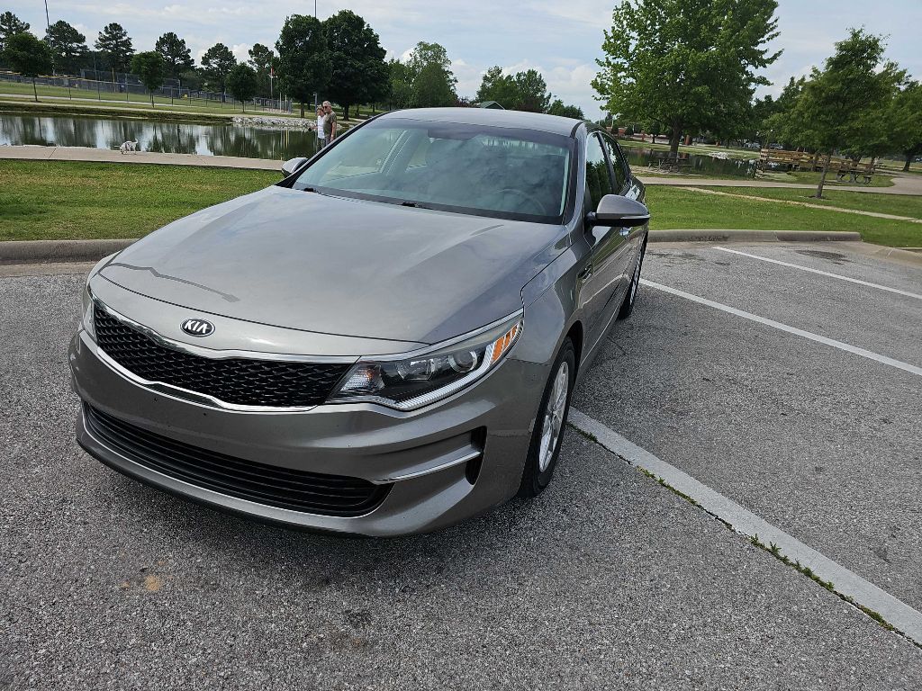 Photo 3 of this KIA OPTIMA