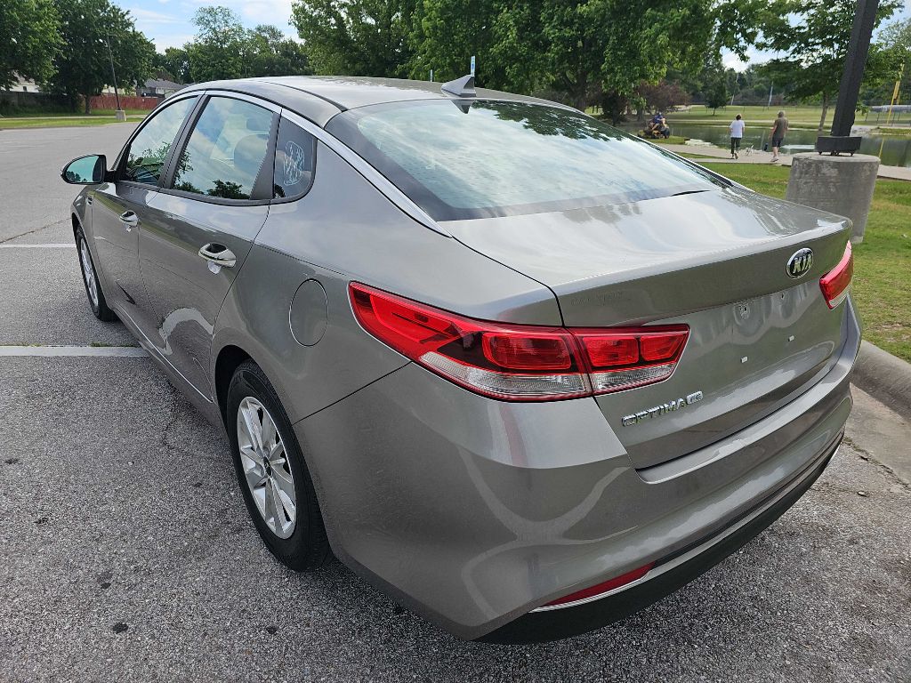 Photo 7 of this KIA OPTIMA