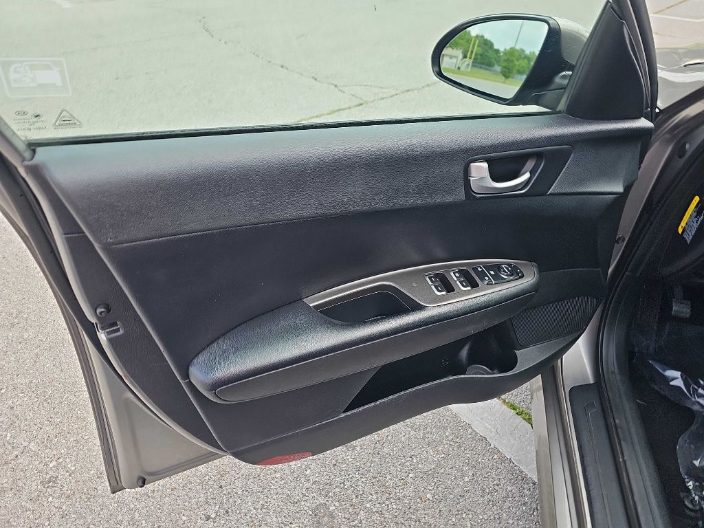 Photo 10 of this KIA OPTIMA