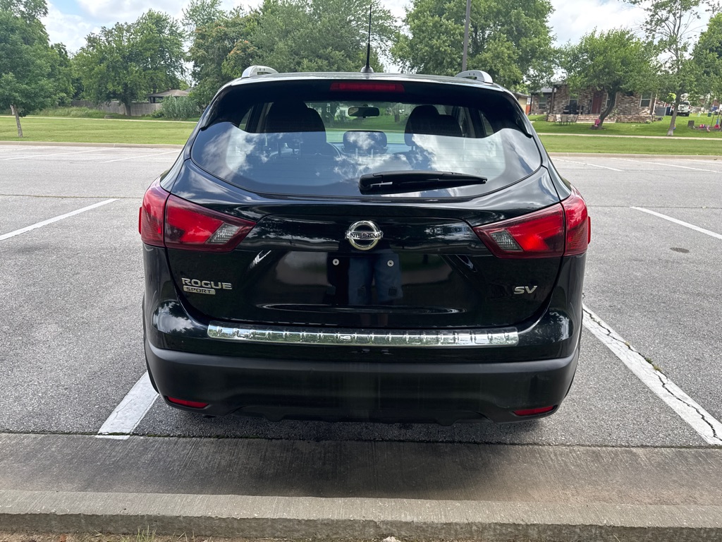 Photo 6 of this NISSAN ROGUE SPORT