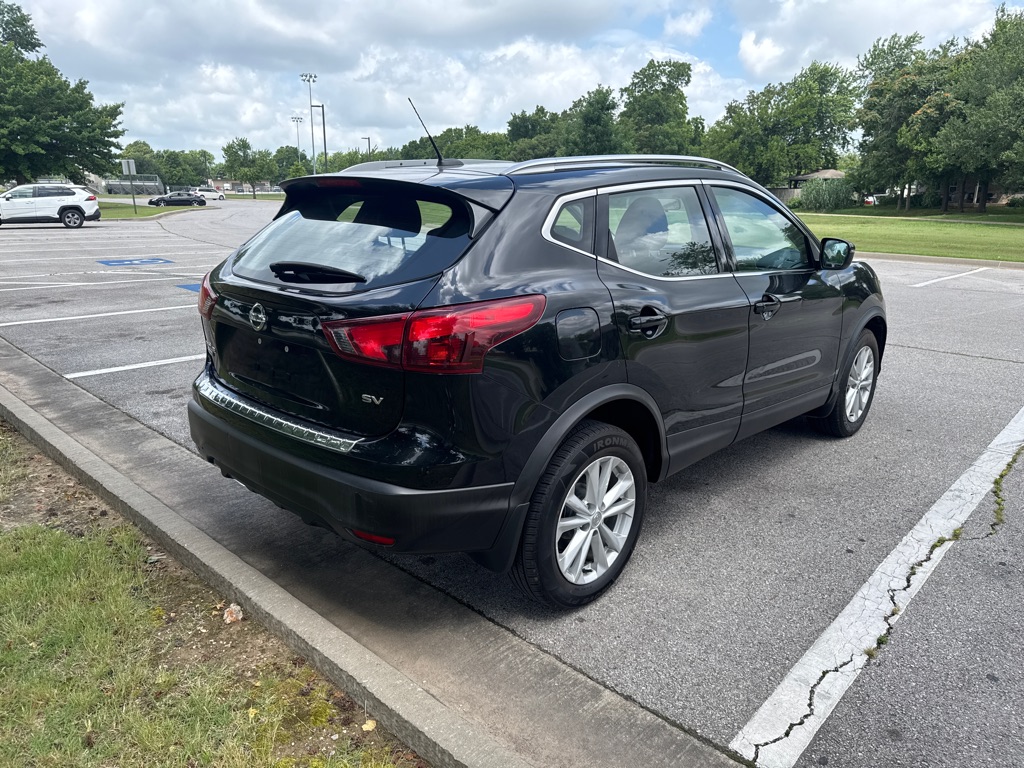 Photo 5 of this NISSAN ROGUE SPORT
