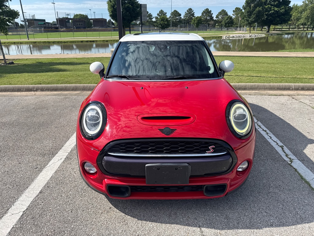 Photo 2 of this MINI COOPER