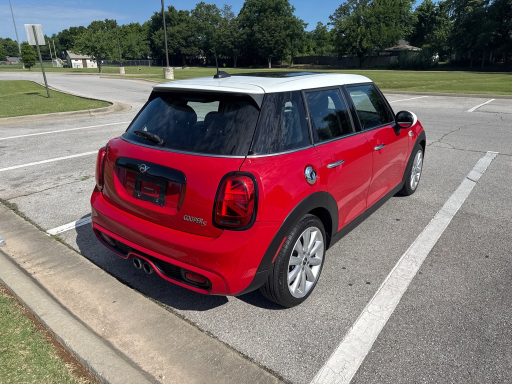 Photo 5 of this MINI COOPER