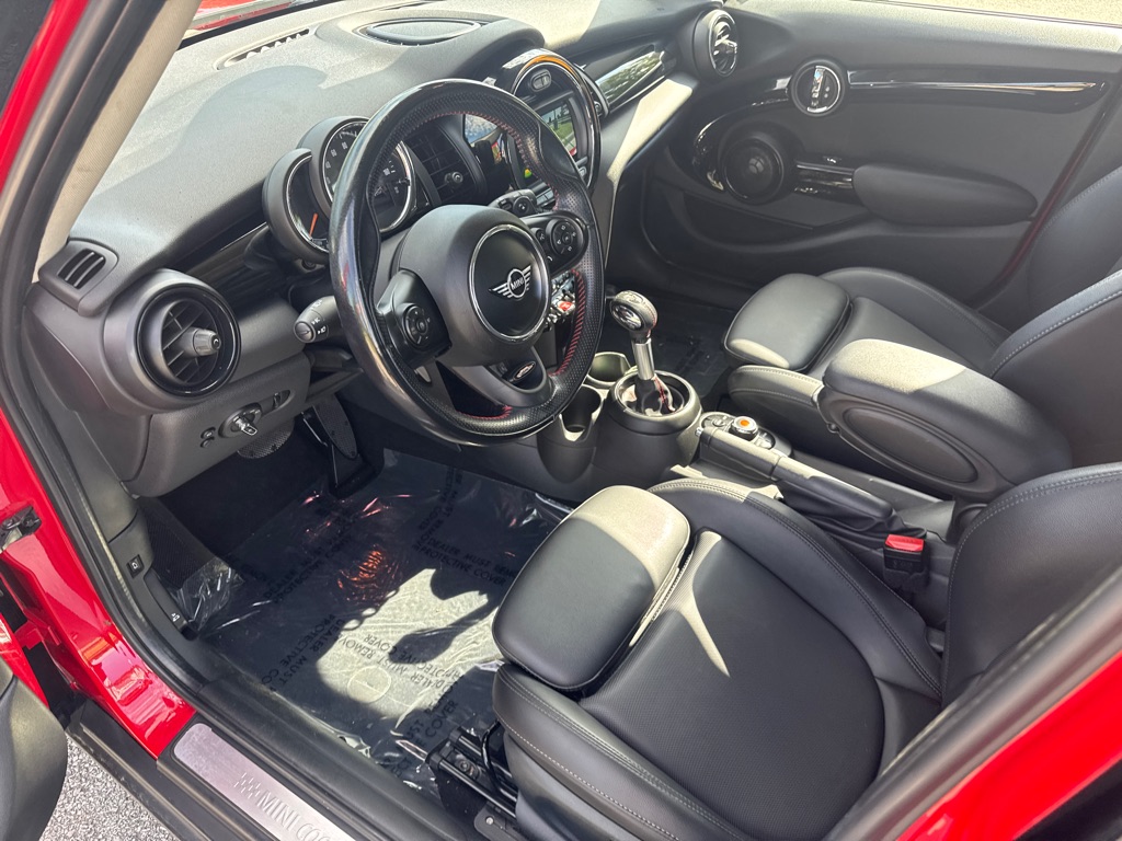 Photo 9 of this MINI COOPER