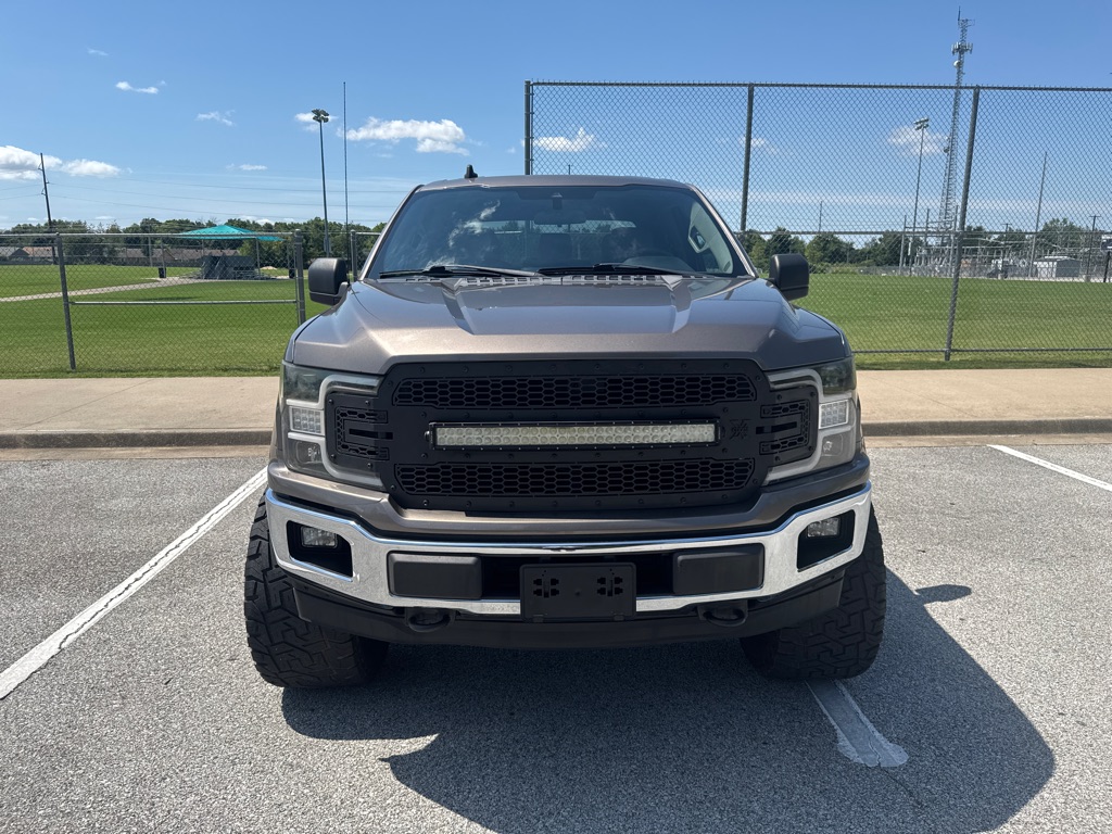 Photo 2 of this FORD F150