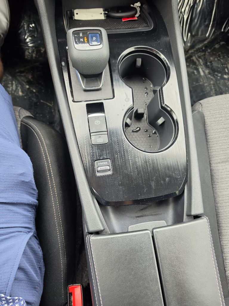 Photo 16 of this NISSAN ROGUE