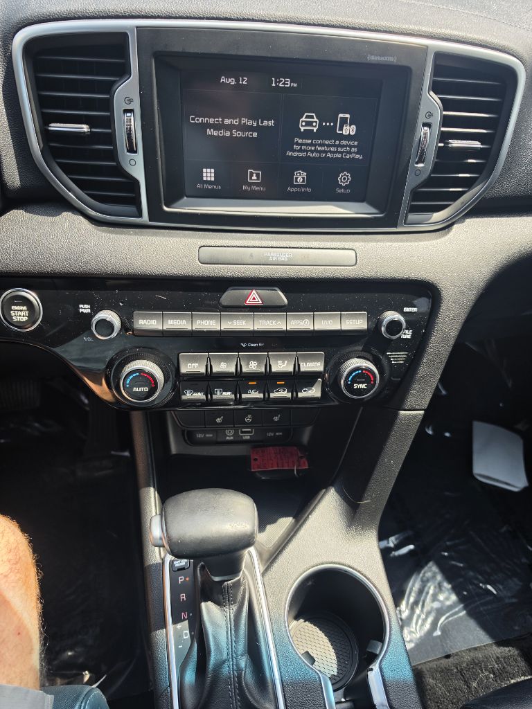 Photo 16 of this KIA SPORTAGE