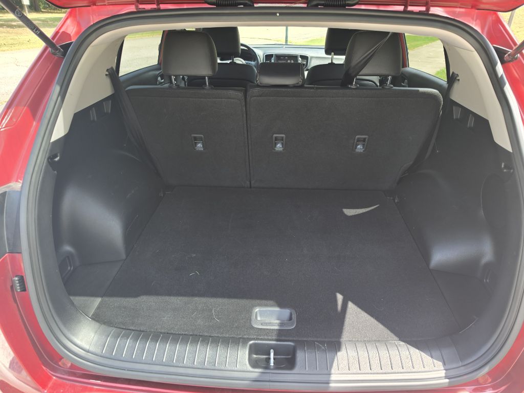 Photo 13 of this KIA SPORTAGE
