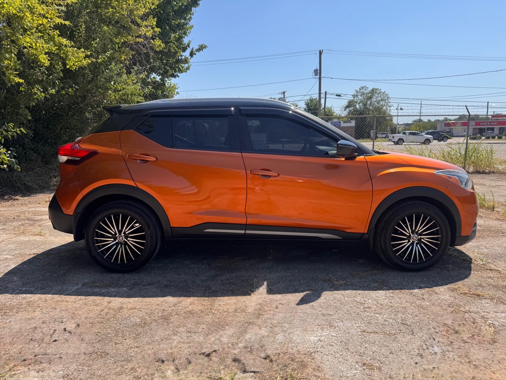 Photo 4 of this NISSAN KICKS