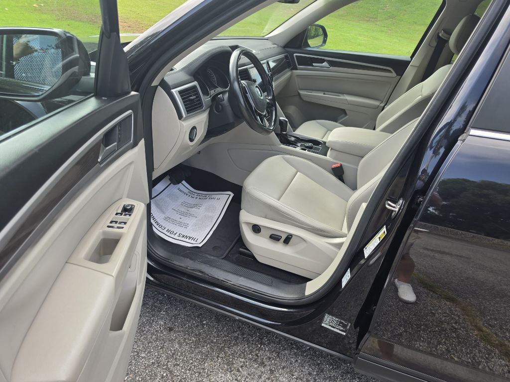 Photo 11 of this VOLKSWAGEN ATLAS