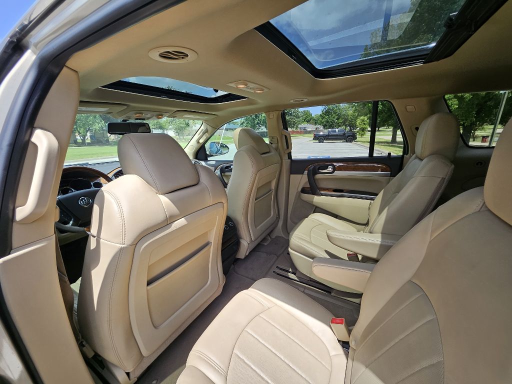 Photo 9 of this BUICK ENCLAVE