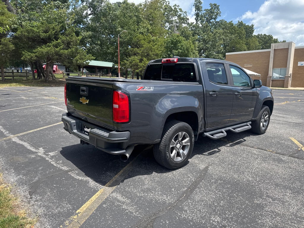 Photo 5 of this CHEVROLET COLORADO
