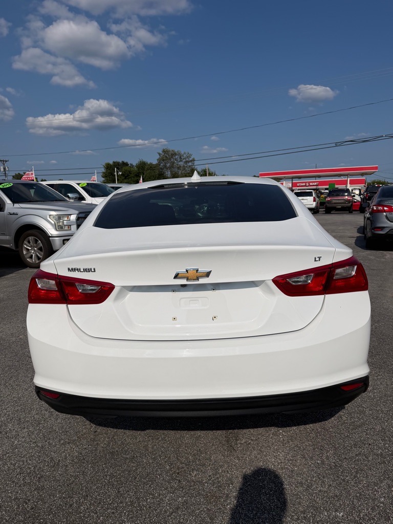 Photo 5 of this CHEVROLET MALIBU