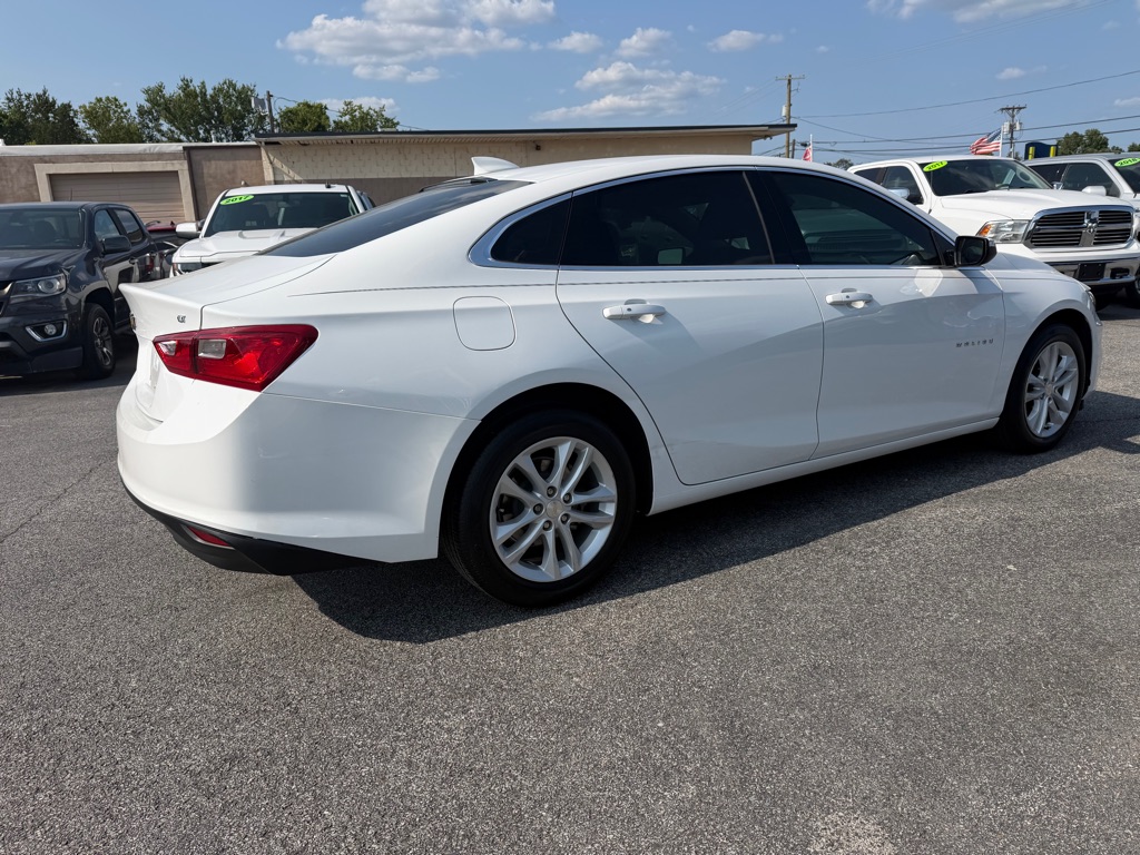 Photo 4 of this CHEVROLET MALIBU