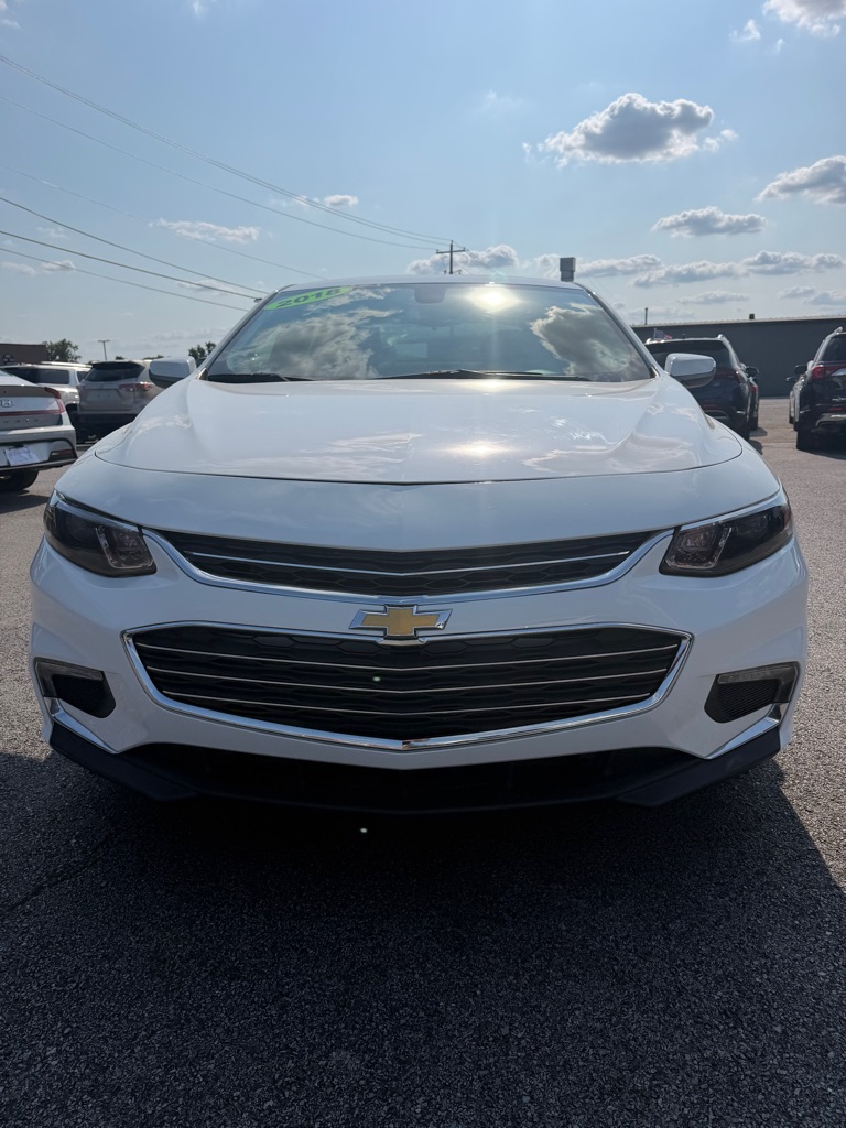 Photo 2 of this CHEVROLET MALIBU