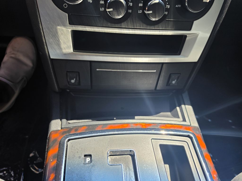 Photo 16 of this CHRYSLER 300C