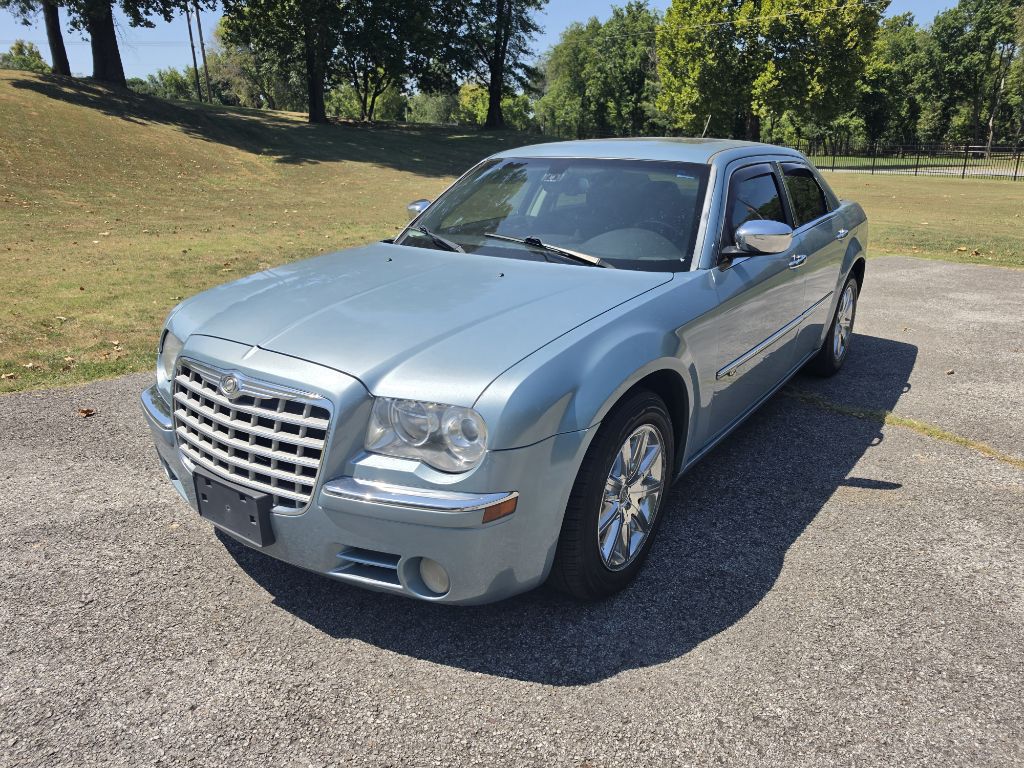 Photo 2 of this CHRYSLER 300C
