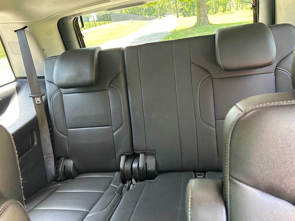 Photo 11 of this GMC YUKON