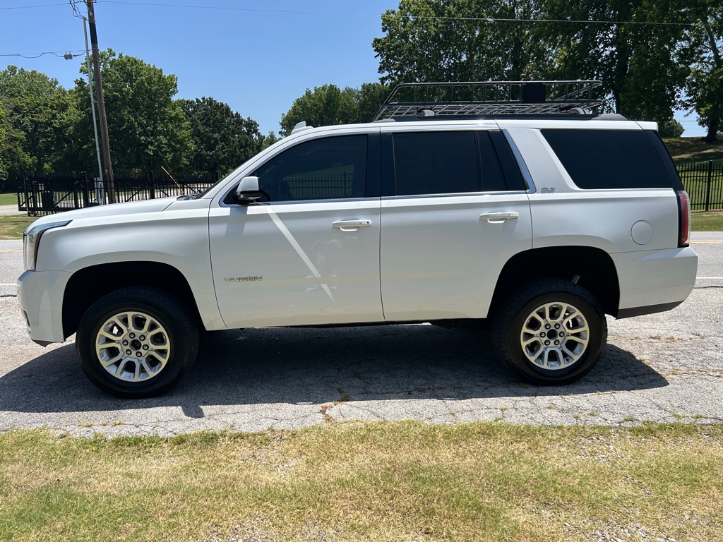 Photo 2 of this GMC YUKON