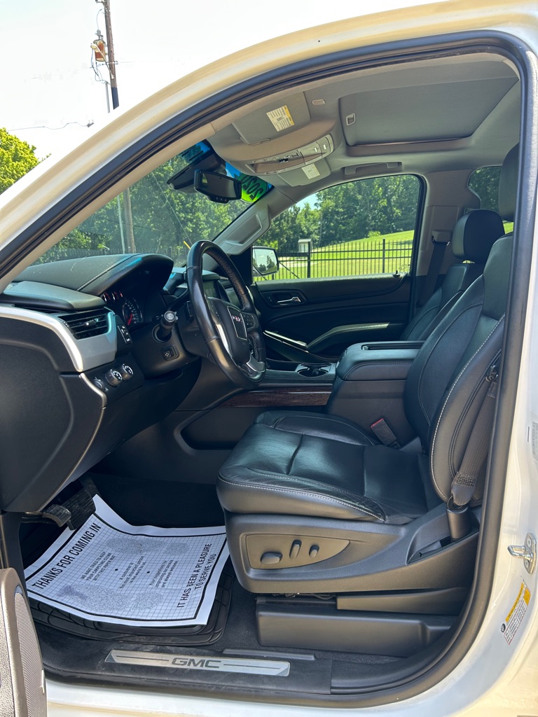 Photo 8 of this GMC YUKON