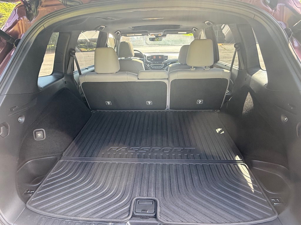 Photo 13 of this HONDA PASSPORT
