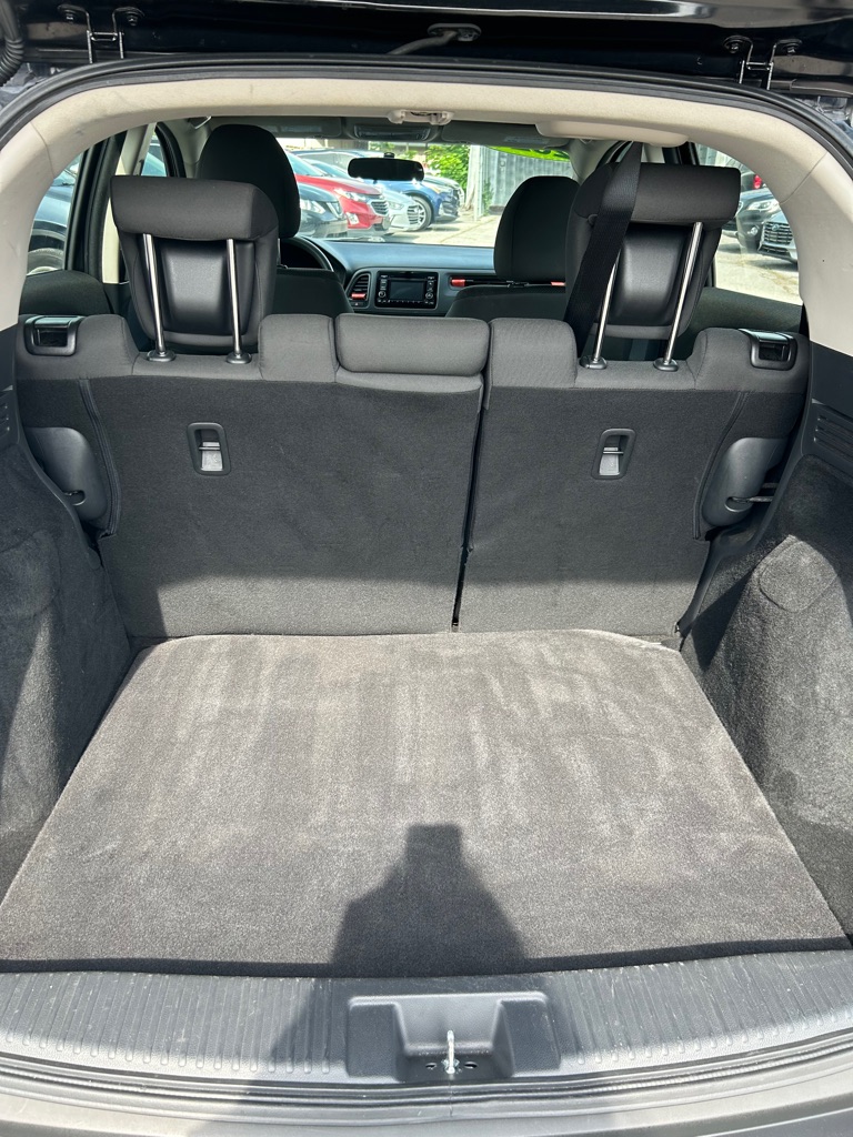 Photo 10 of this HONDA HR-V