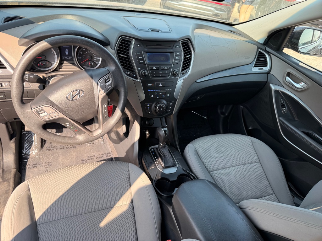 Photo 7 of this HYUNDAI SANTA FE