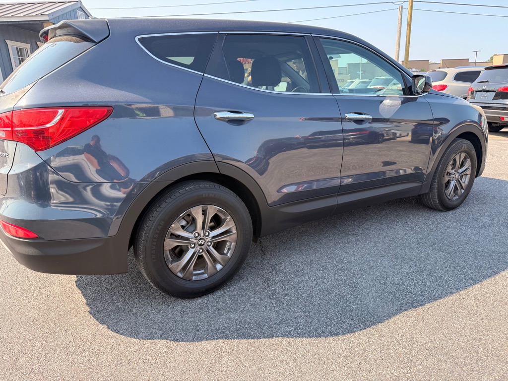 Photo 4 of this HYUNDAI SANTA FE