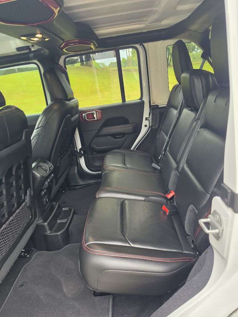 Photo 14 of this JEEP WRANGLER UNLIMI