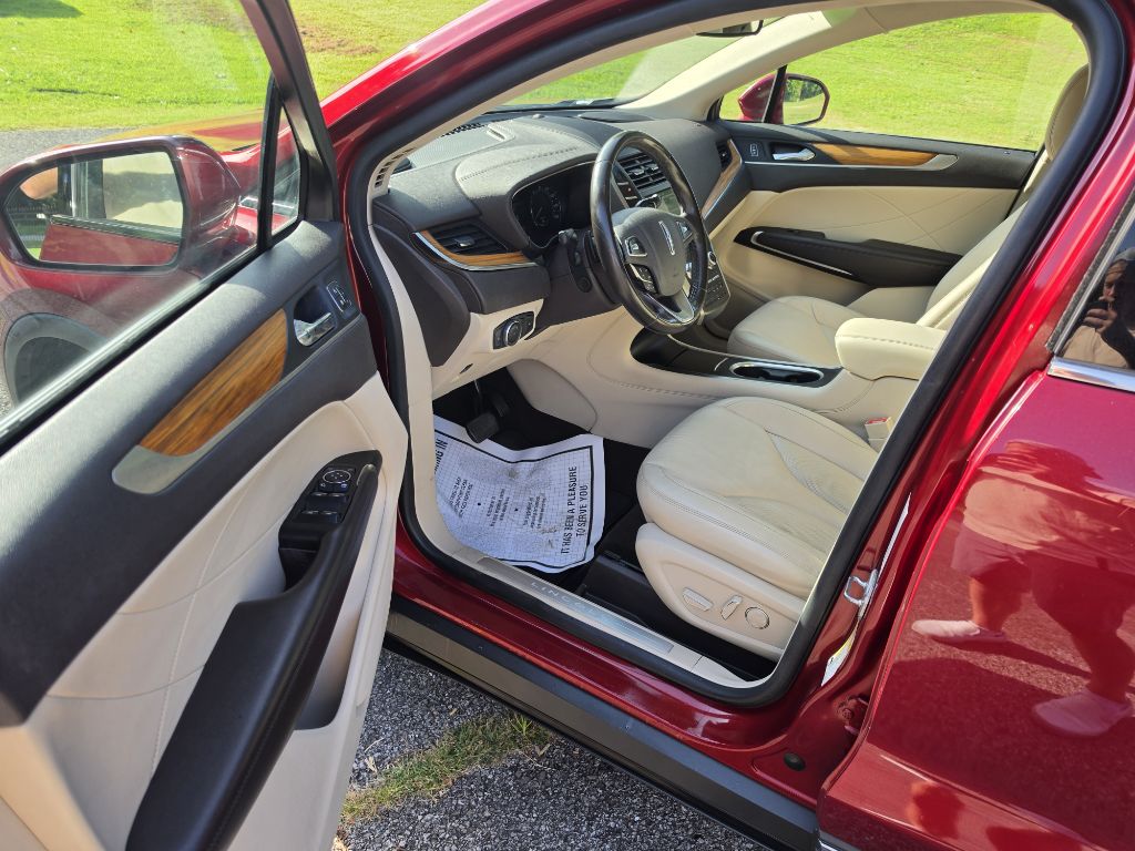 Photo 55 of this LINCOLN MKC