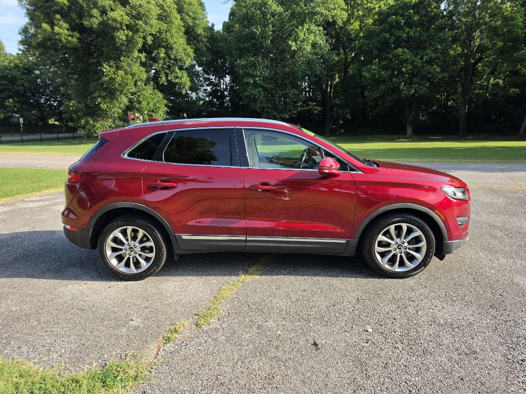 Photo 37 of this LINCOLN MKC