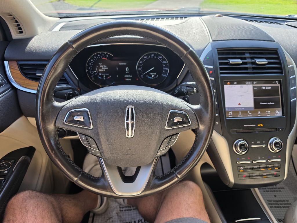 Photo 12 of this LINCOLN MKC