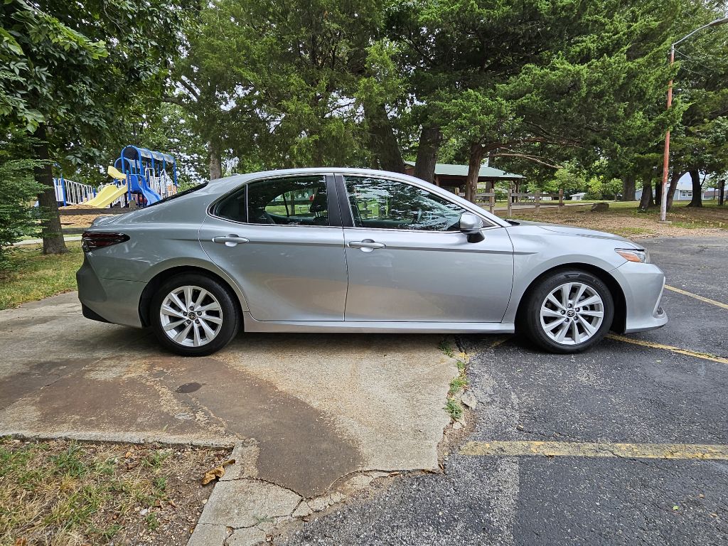 Photo 4 of this TOYOTA CAMRY