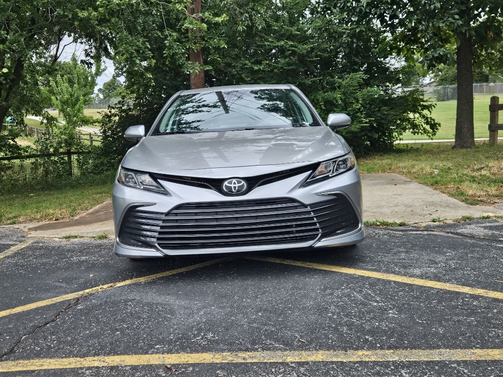 Photo 2 of this TOYOTA CAMRY
