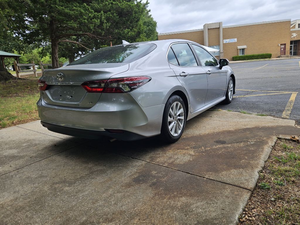 Photo 8 of this TOYOTA CAMRY