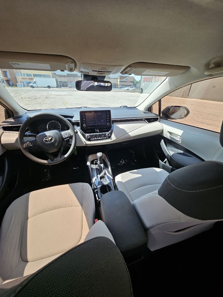 Photo 10 of this TOYOTA COROLLA