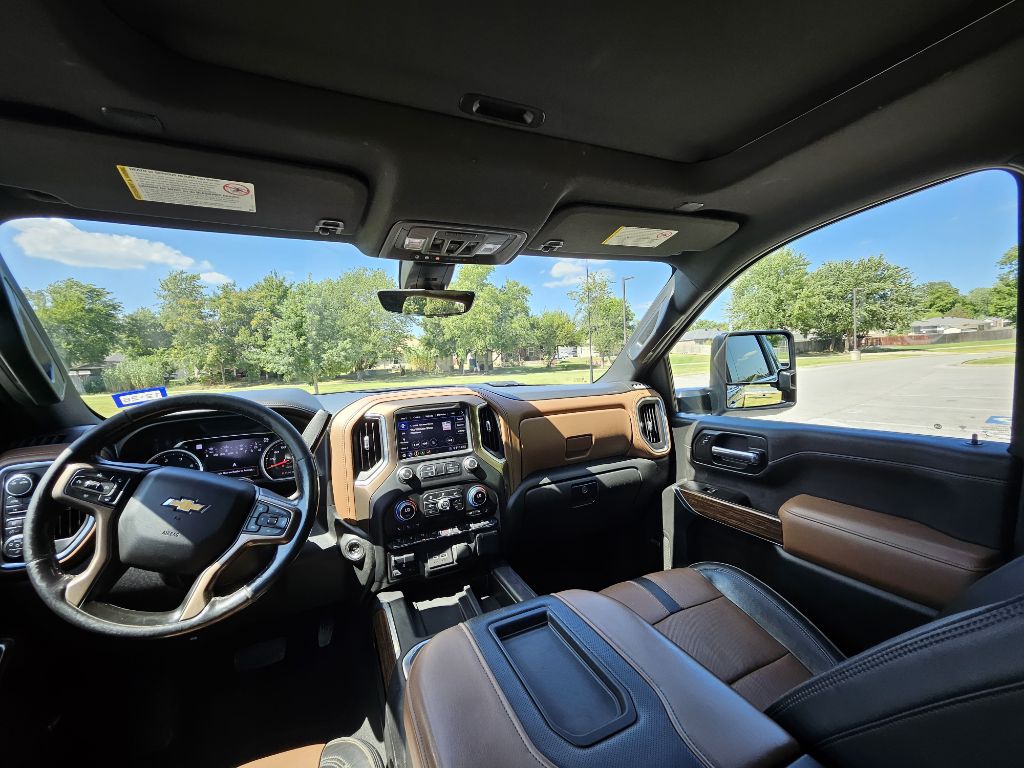 Photo 10 of this CHEVROLET SILVERADO 2500