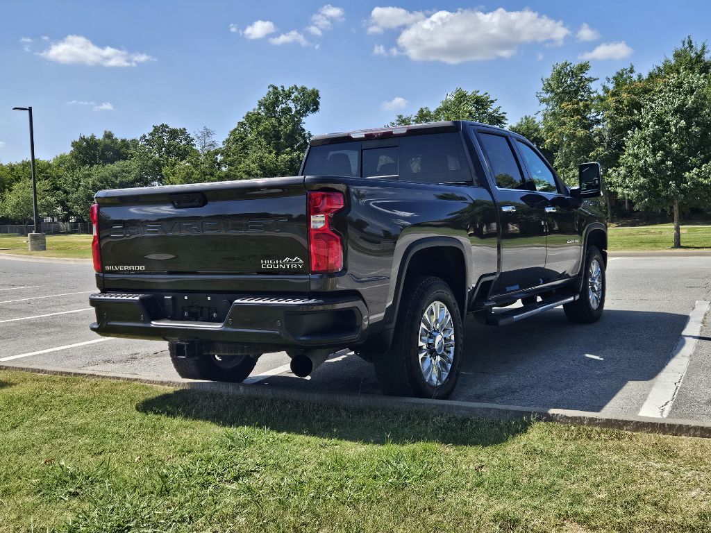Photo 7 of this CHEVROLET SILVERADO 2500