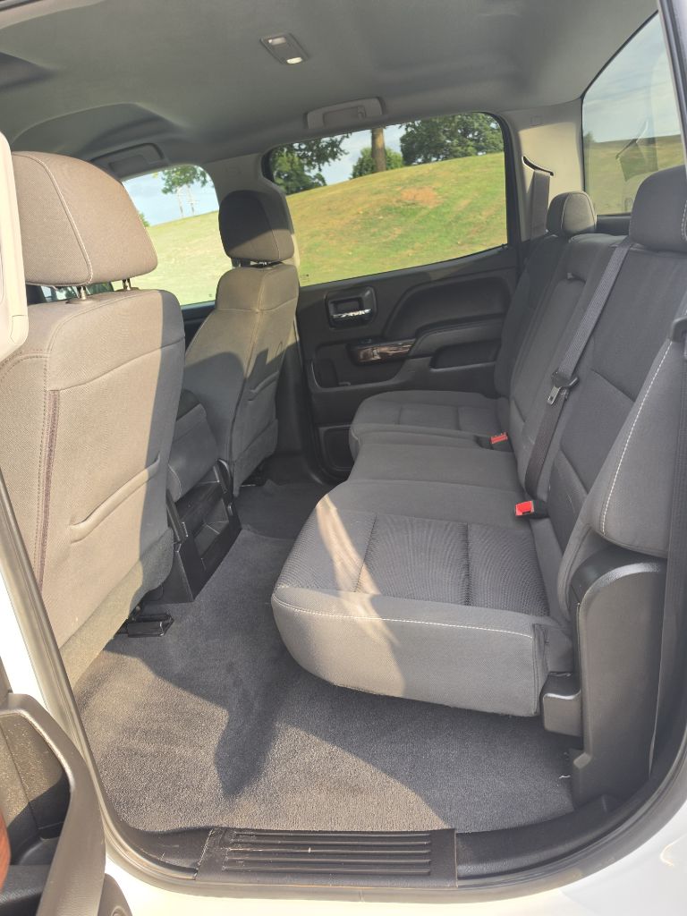 Photo 9 of this GMC SIERRA 2500