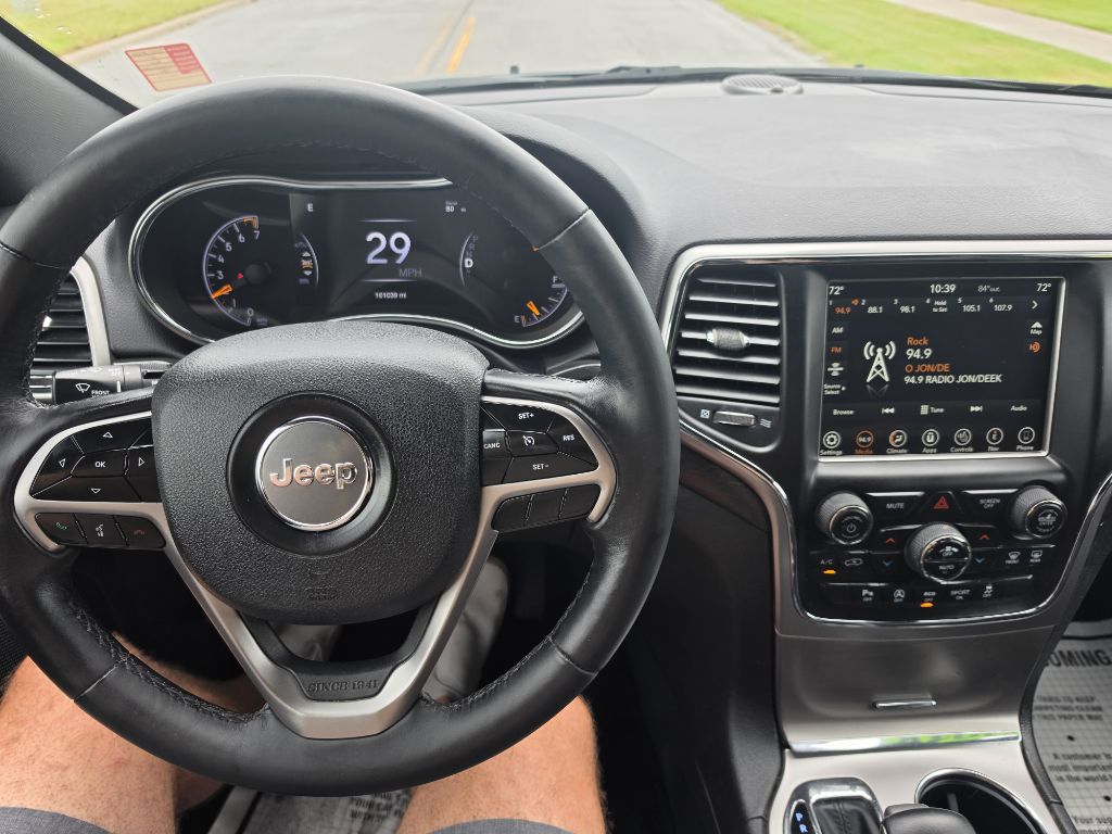 Photo 26 of this JEEP GRAND CHEROKEE